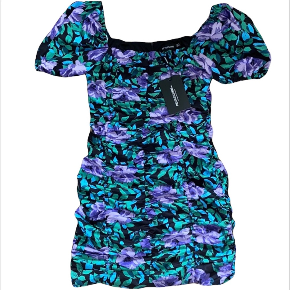 PrettyLittleThing Floral Ruched Mini Dress - Picture 5 of 9